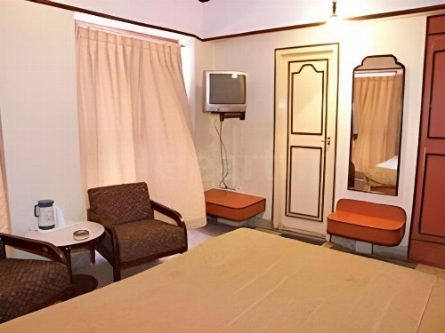 Palace Plaza image 11