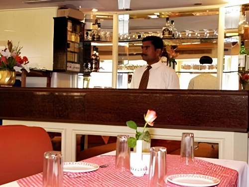 Palace Plaza image 3