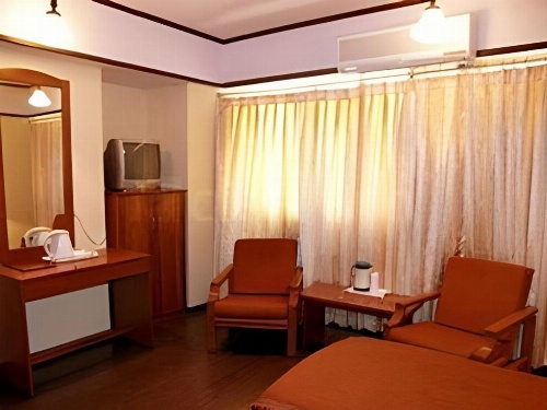 Palace Plaza image 9